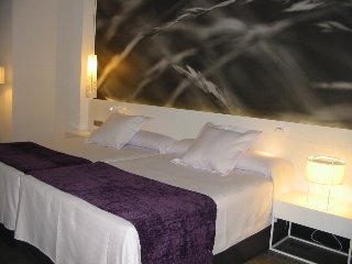 Room
Room
di NH Villa de Bilbao