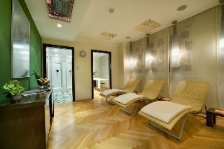 Sports and Entertainment
Sports and Entertainment
di Apollo Hotel Bratislava