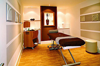 Sports and Entertainment
Sports and Entertainment
di Mercure Norton Grange Hotel