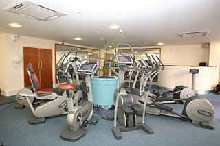 Sports and Entertainment
Sports and Entertainment
di Mercure Norton Grange Hotel