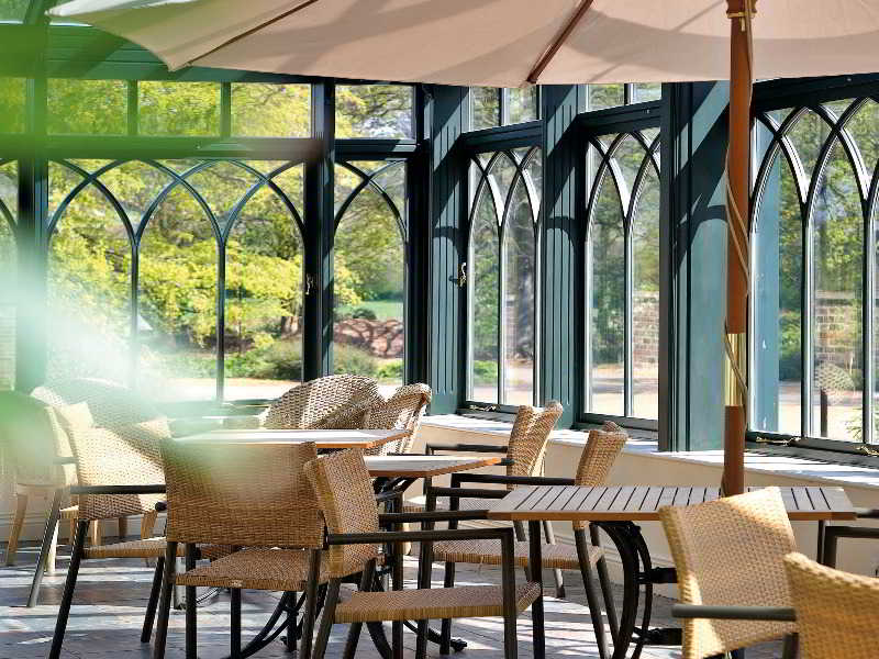 Terrace
Terrace
di Macdonald Gisborough Hall