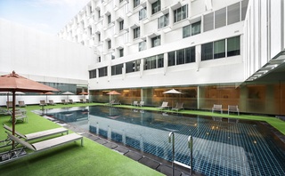 Pool
 di Mandarin Hotel Managed By Centre Point