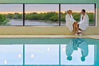 Lobby
Lobby
di Clarion Limerick