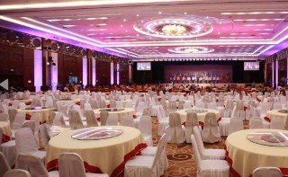 Conferences
Conferences
di Don Chan Palace
