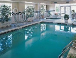 Pool
 di Baymont Inn & Suites Albany