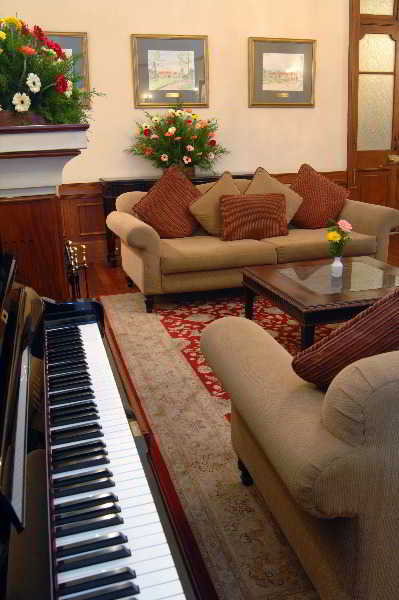 Lobby
Lobby
di Grand Hotel Nuwara Eliya