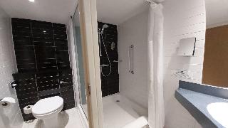 Room
Room
di Express by Holiday Inn York East