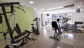 Sports and Entertainment
Sports and Entertainment
di Quality Afonso Pena