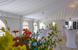 Courtyard Bethesda Chevy Chase