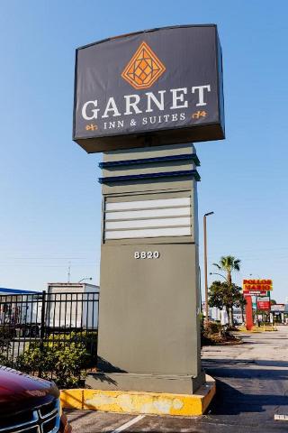 Garnet Inn & Suites