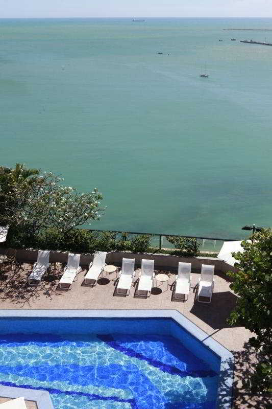 Pool
Pool
di Gran Marquise