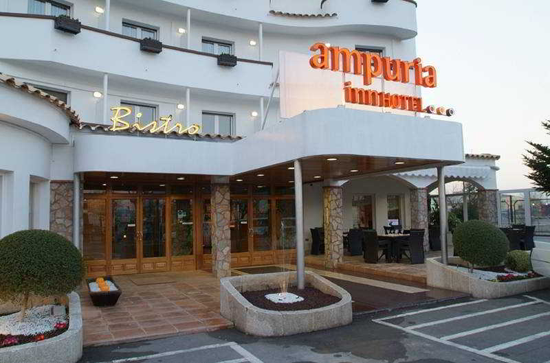 Ampuria Inn Hotel Empuriabrava Spain thumbnail