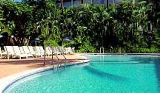 Pool
 di Airport Honolulu Hotel