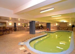 Pool
 di Quality Hotel Midtown Montreal
