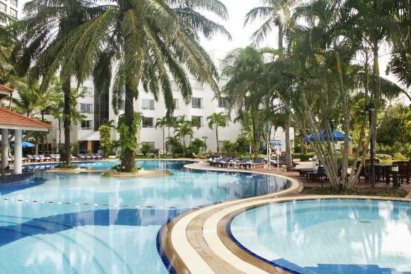 Pool
 di Cholchan Pattaya Resort