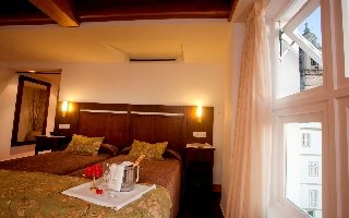 Room
Room
di San Francisco Monumento