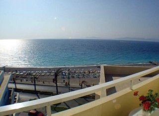 Beach
Beach
di Nafsika