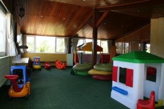 Sports and Entertainment
Sports and Entertainment
di Deville Salvador