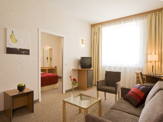 Room
Room
di NH Atterseehaus Suites