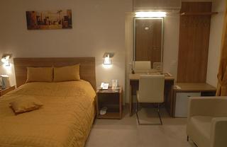 Room
Room
di Balkan Orient Express