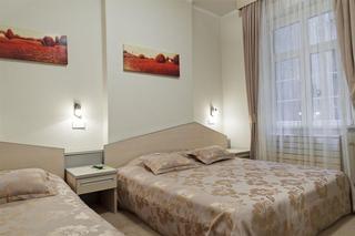 Room
Room
di Balkan Orient Express