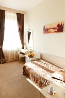 Room
Room
di Balkan Orient Express