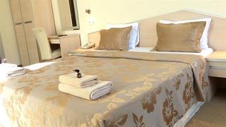 Room
Room
di Balkan Orient Express