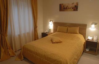 Room
Room
di Balkan Orient Express