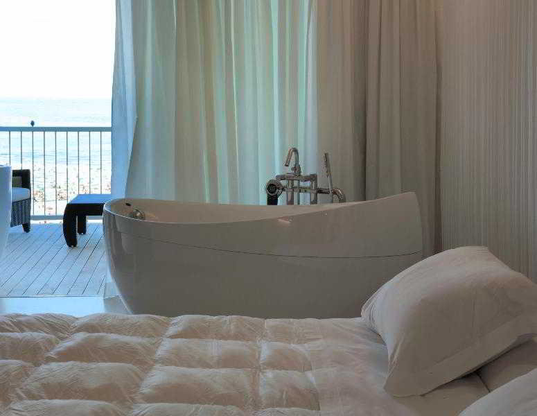 Room
Room
di Savoia Hotel Rimini