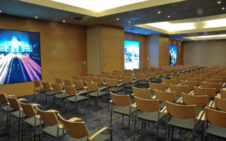 Room
Room
di Silken Berlaymont