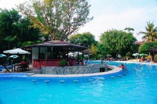 Pool
 di Loma Resort & Spa