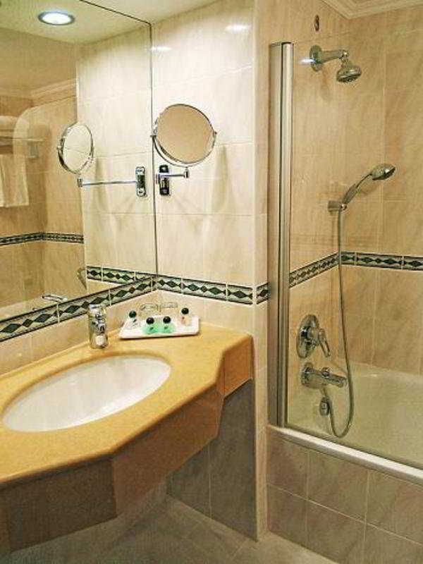 Room
Room
di Grand Beach Tel Aviv