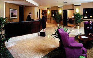 Lobby
 di Holiday Inn Laval Montreal