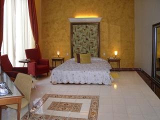 Room
Room
di Telegrafo Boutique