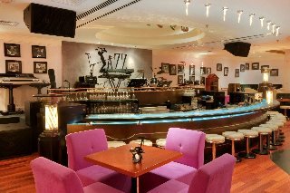 Bar
 di Hilton Abu Dhabi
