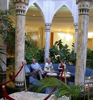 Lobby
Lobby
di Tej Marhaba