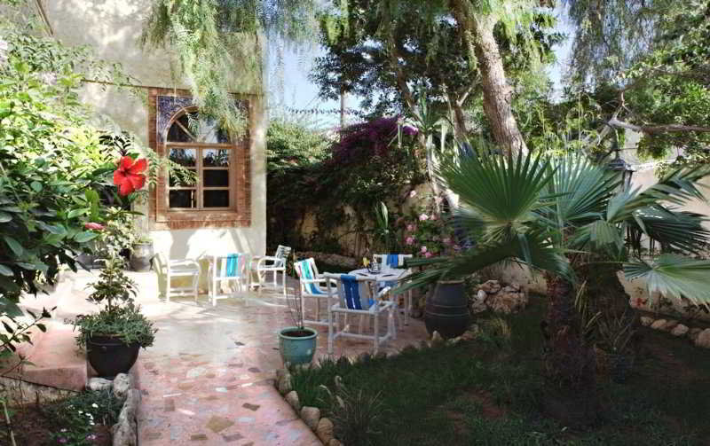 Terrace
Terrace
di Al Jasira