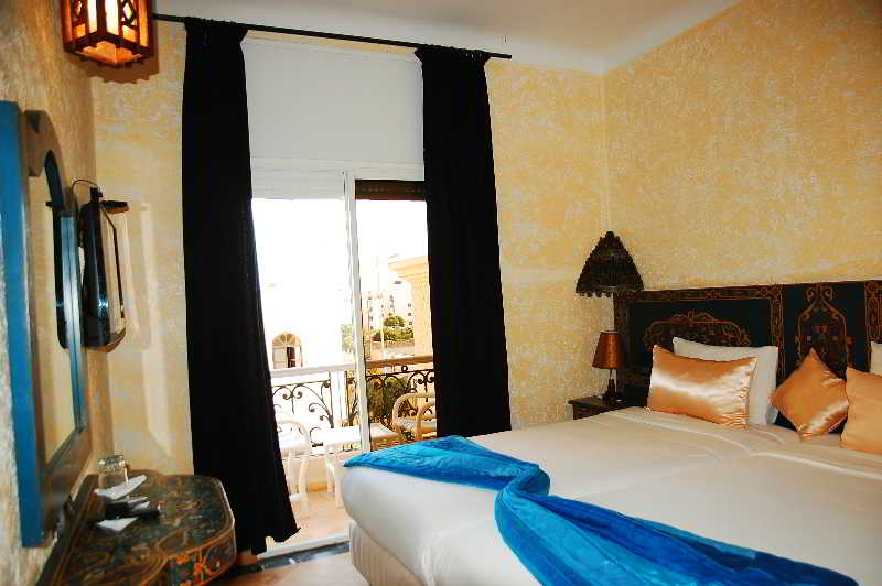 Room
Room
di Al Jasira