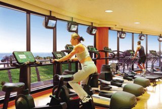 Sports and Entertainment
Sports and Entertainment
di Le Royal Meridien Beach Resort and Spa