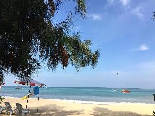 Beach
 di Golden Sands Resort by Shangri-La, Penang