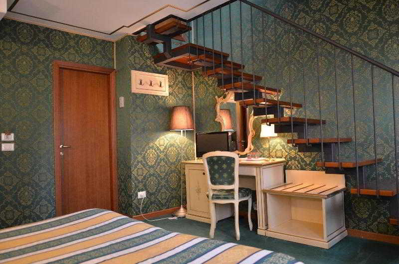 Room
Room
di Residenza La Campana