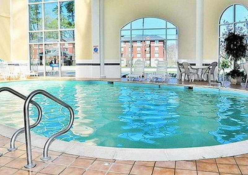 Pool
 di Comfort Inn Historic