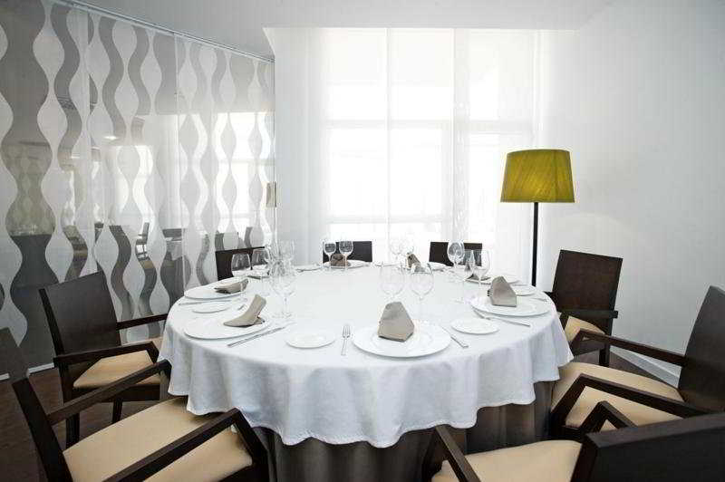 Restaurant
Restaurant
di Sensol