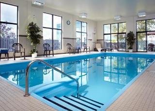 Pool
 di Quality Inn & Suites Brossard
