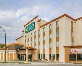 Quality Inn & Suites Winnipeg image 1