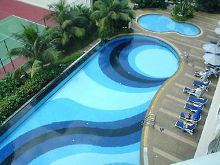 Pool
 di PNB Darby Park Executive Suites 
