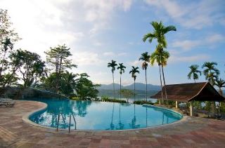 Pool
 di Lake Kenyir Resort, Taman Negara – Terengganu