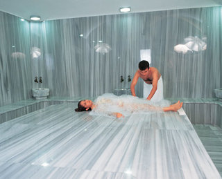 Sports and Entertainment
Sports and Entertainment
di Presa Di Finica Hotel & Suites