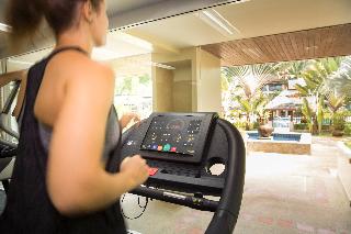 Sports and Entertainment
 di Le Meridien Khao Lak Beach and Spa Resort