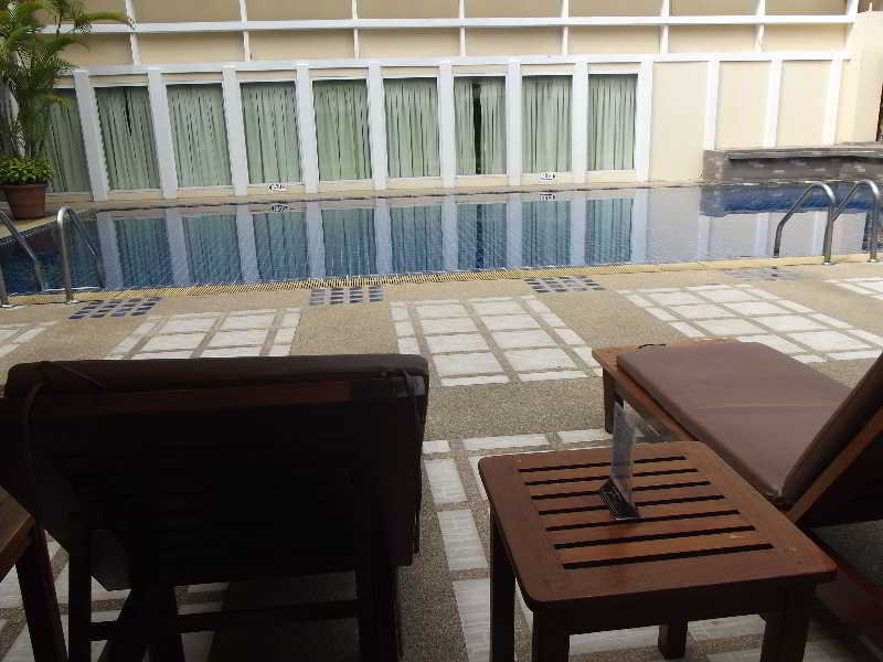 Pool
 di First Hotel Bangkok